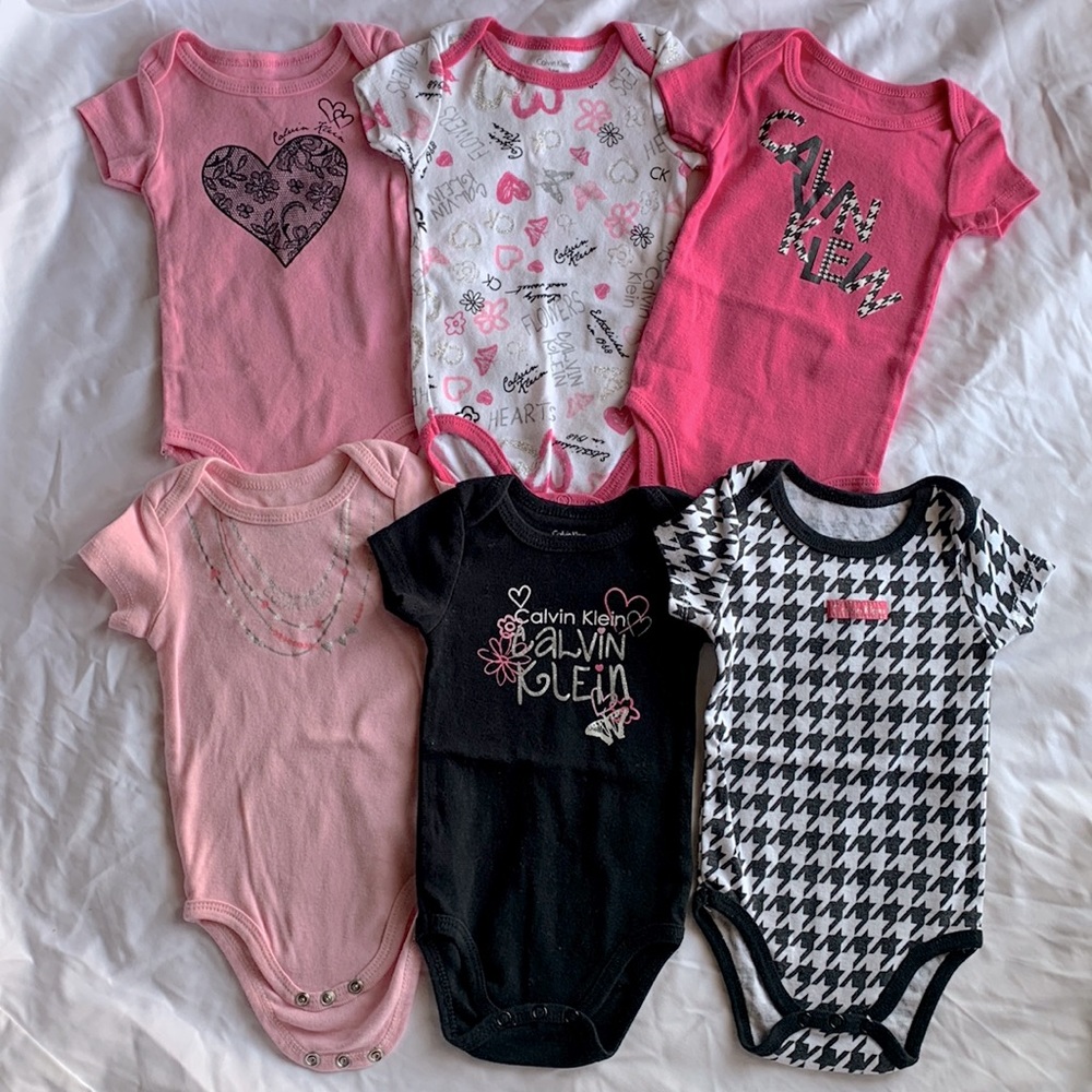 CALVIN KLEIN Baby Girl Bodysuit Set Lot 3-6 months